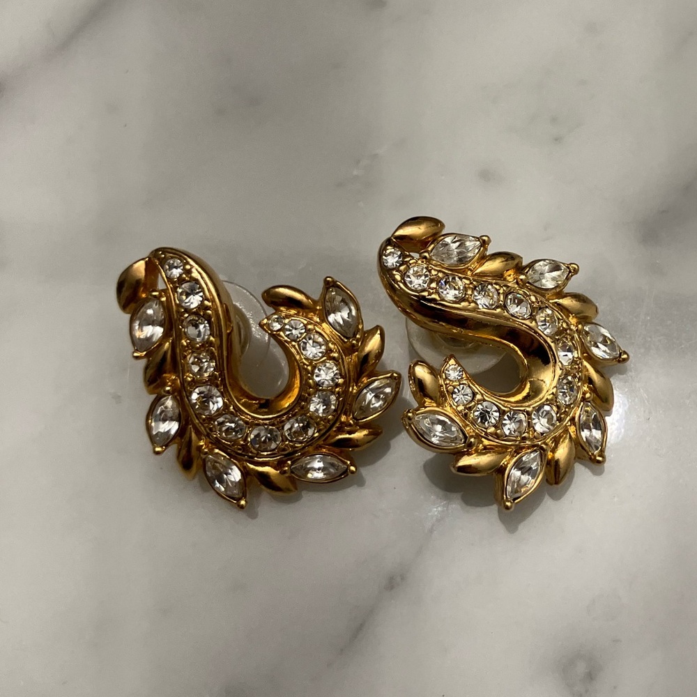 Vintage Avon Dragon Tail earrings with shiny Crystals